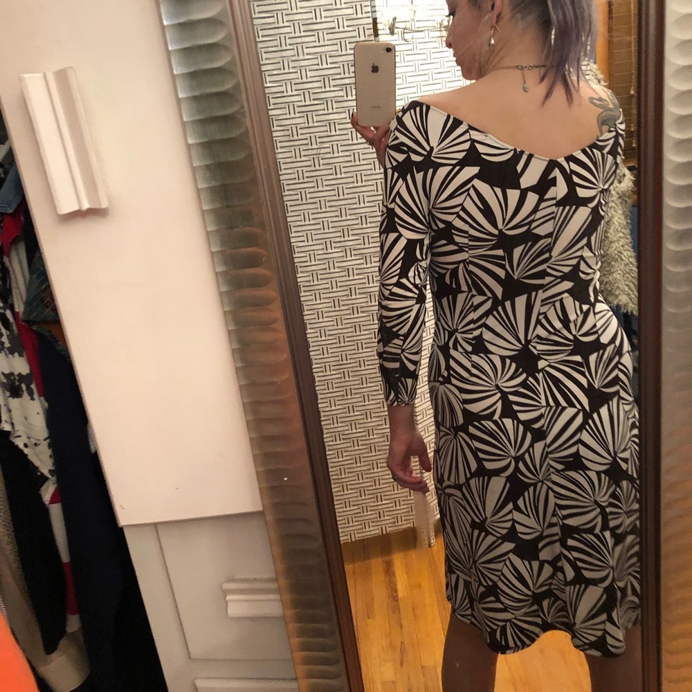 Dress - Picture 3 of 3